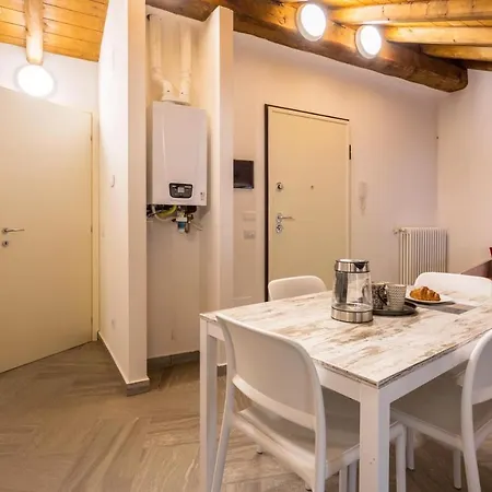 Giulia Apartment
